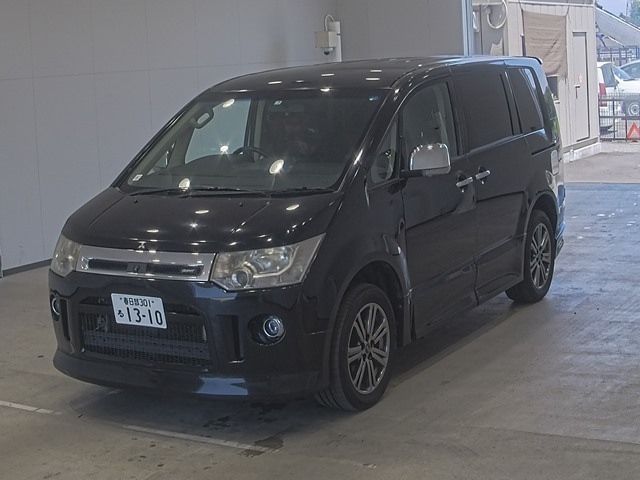 1774 MITSUBISHI DELICA D5 CV5W 2011 г. (ARAI Oyama)